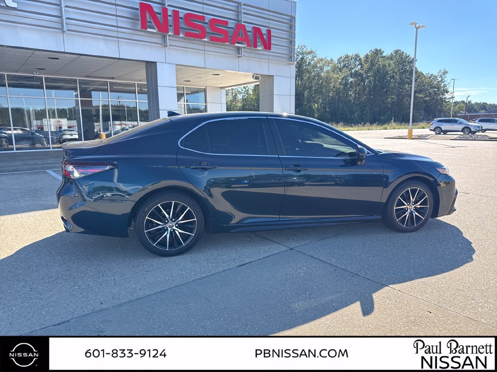 Used 2021 Toyota Camry SE FWD image 14