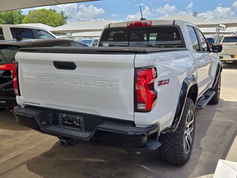 Used 2023 Chevrolet Colorado Z71 AWD/4WD image 8