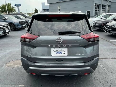 Used 2023 Nissan Rogue SL AWD/4WD image 6