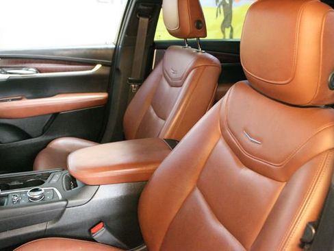 Used 2022 Cadillac XT5 Premium Luxury w/ Technology Package image 19