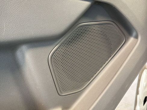 Used 2024 Ford Transit 350 XLT image 19