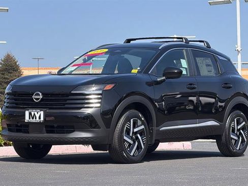 New 2026 Nissan Kicks SV w/ Charging Package FWD image 8