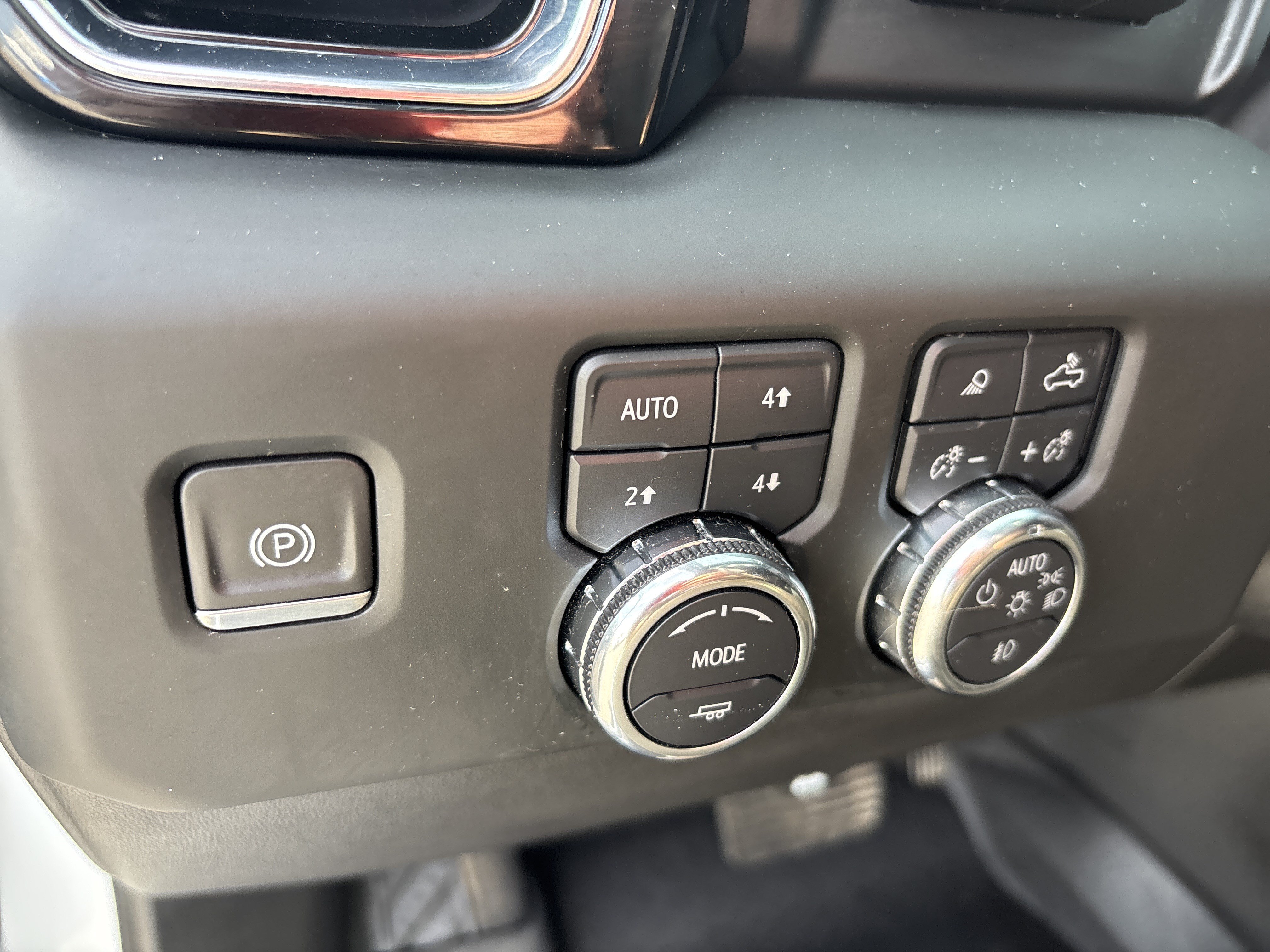 Used 2023 GMC Sierra 1500 Denali w/ Technology Package AWD/4WD image 17