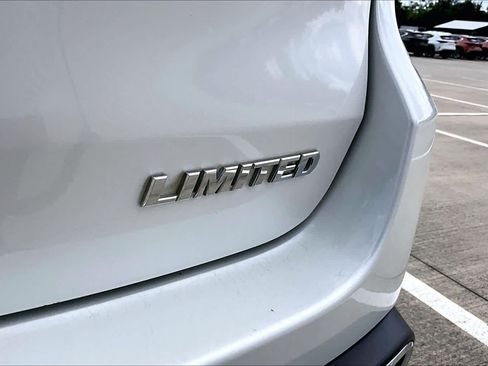 Used 2019 Toyota Highlander Limited FWD image 10