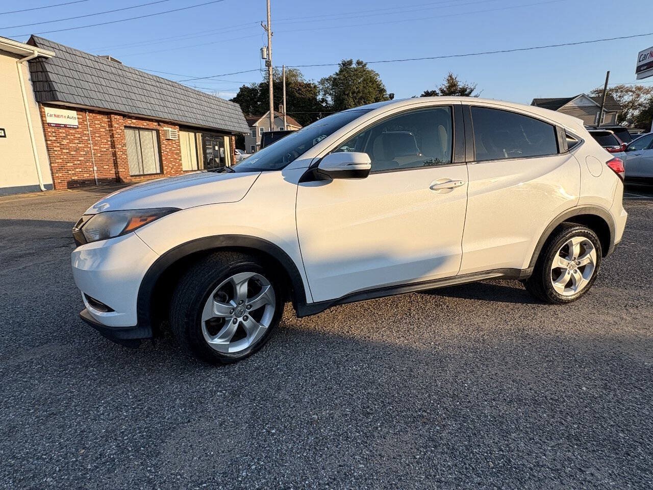 Used 2016 Honda HR-V EX image 11