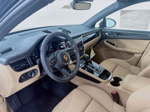 New 2026 Porsche Macan Turbo image 4