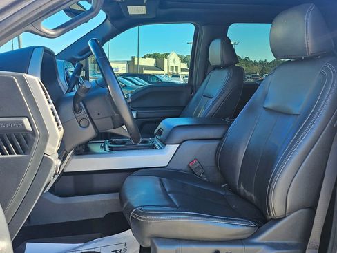 Used 2022 Ford F350 Lariat w/ Black Appearance Package image 4