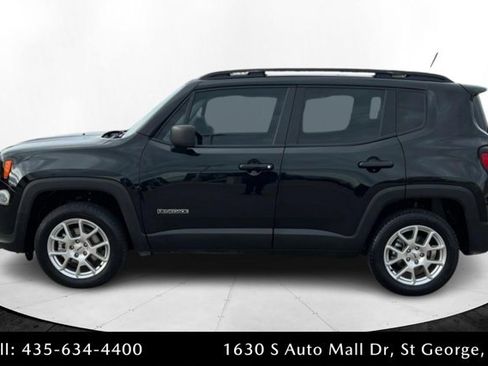 Used 2022 Jeep Renegade Latitude w/ Convenience Group image 2
