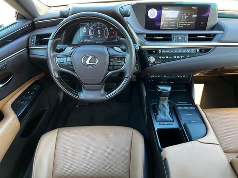Used 2021 Lexus ES 350 w/ Premium Package image 4