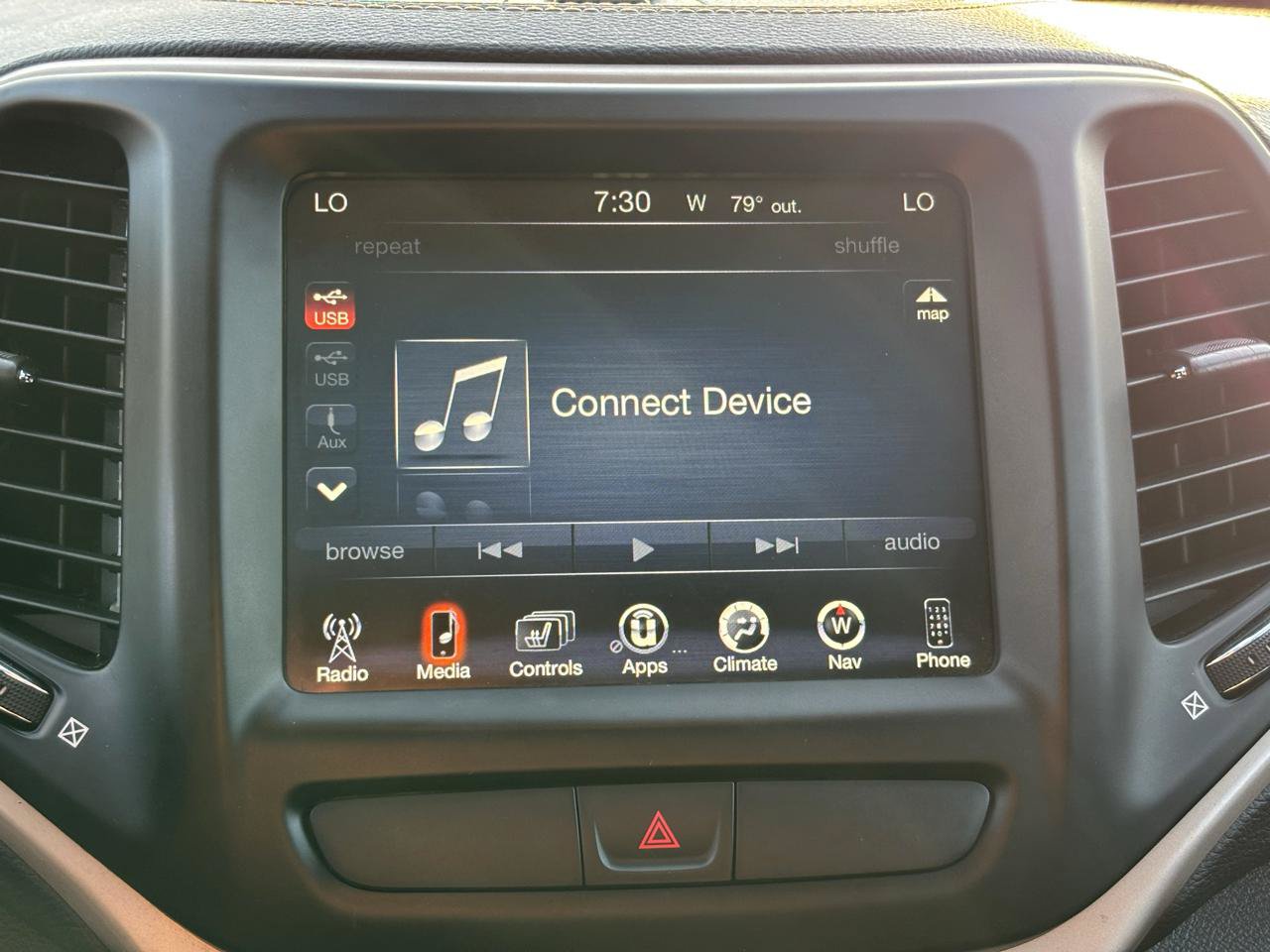 Used 2017 Jeep Cherokee Limited AWD/4WD image 25