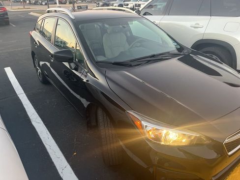 Used 2019 Subaru Impreza 2.0i Premium image 3