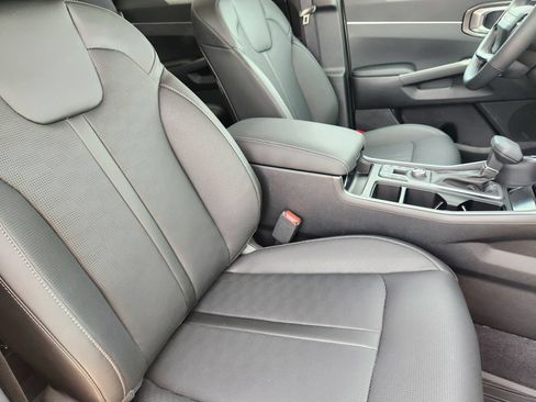 New 2026 Kia Sorento S w/ S Panoramic Sunroof Package FWD image 11