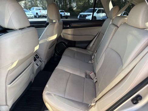 Used 2019 Subaru Outback 2.5i Limited w/ Popular Package #2 image 14