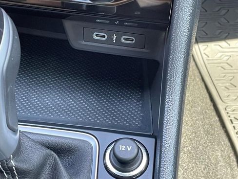 Used 2023 Volkswagen Jetta SE image 16