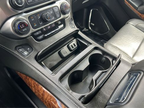 Used 2020 Chevrolet Suburban Premier AWD/4WD image 39