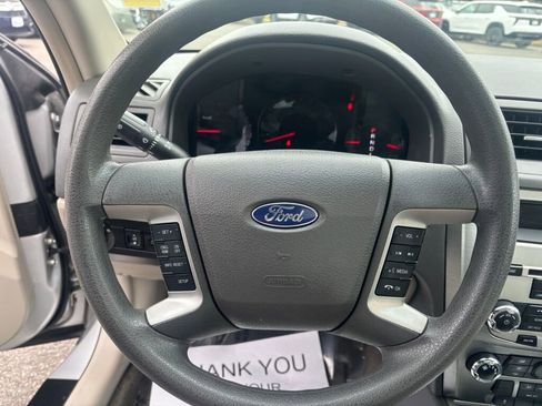 Used 2010 Ford Fusion SE image 17