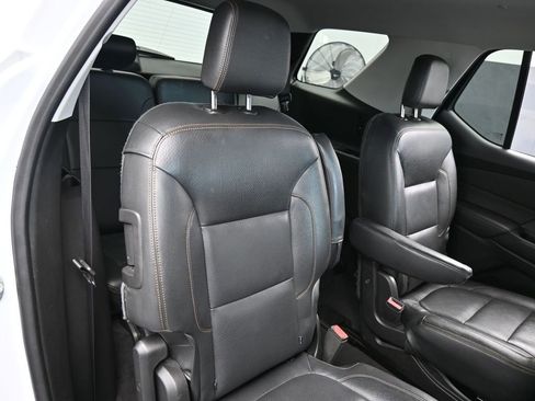 Used 2018 Chevrolet Traverse LT image 41