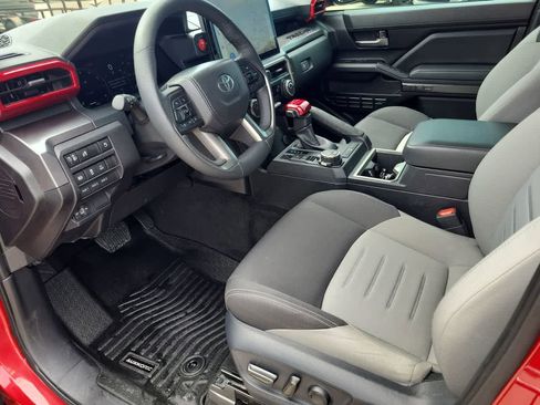 Used 2025 Toyota Tacoma TRD Off-Road w/ TRD Off Road Upgrade Package AWD/4WD image 10