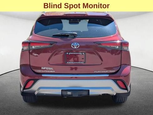 Used 2025 Toyota Highlander Platinum AWD/4WD image 6