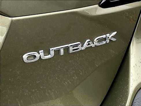 Used 2022 Subaru Outback Premium image 27