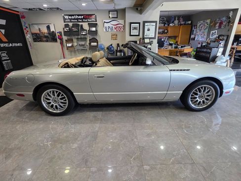 Used 2004 Ford Thunderbird Deluxe image 7