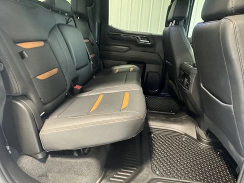 Used 2023 GMC Sierra 1500 AT4 w/ AT4 Premium Package AWD/4WD image 19
