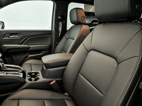 New 2026 GMC Canyon Elevation w/ Convenience Package image 7
