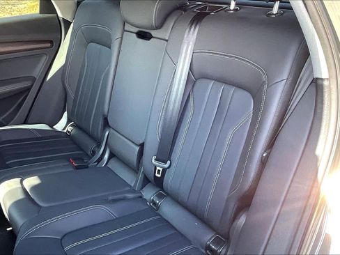 Used 2023 Audi Q5 2.0T Premium Plus w/ Premium Plus Package image 19