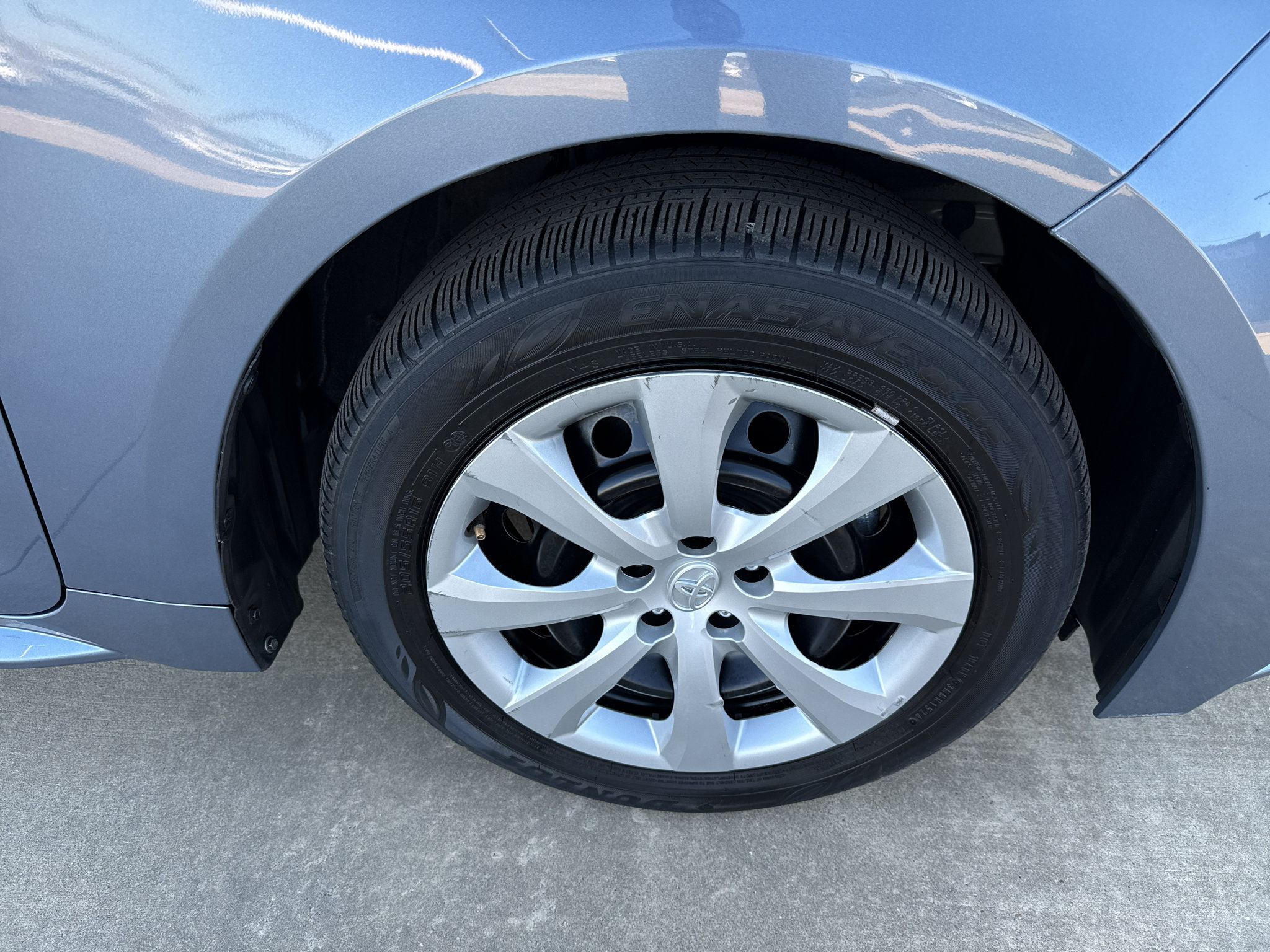 Used 2024 Toyota Corolla LE FWD image 14