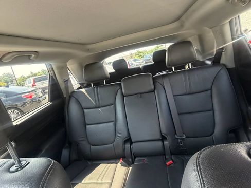 Used 2014 Kia Sorento SX w/ 3rd Row Package AWD/4WD image 41