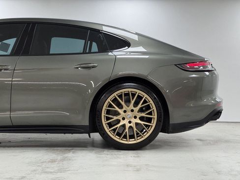 Used 2022 Porsche Panamera GTS AWD/4WD image 40