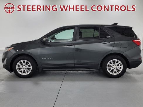 Used 2020 Chevrolet Equinox LS w/ LS Convenience Package FWD image 5