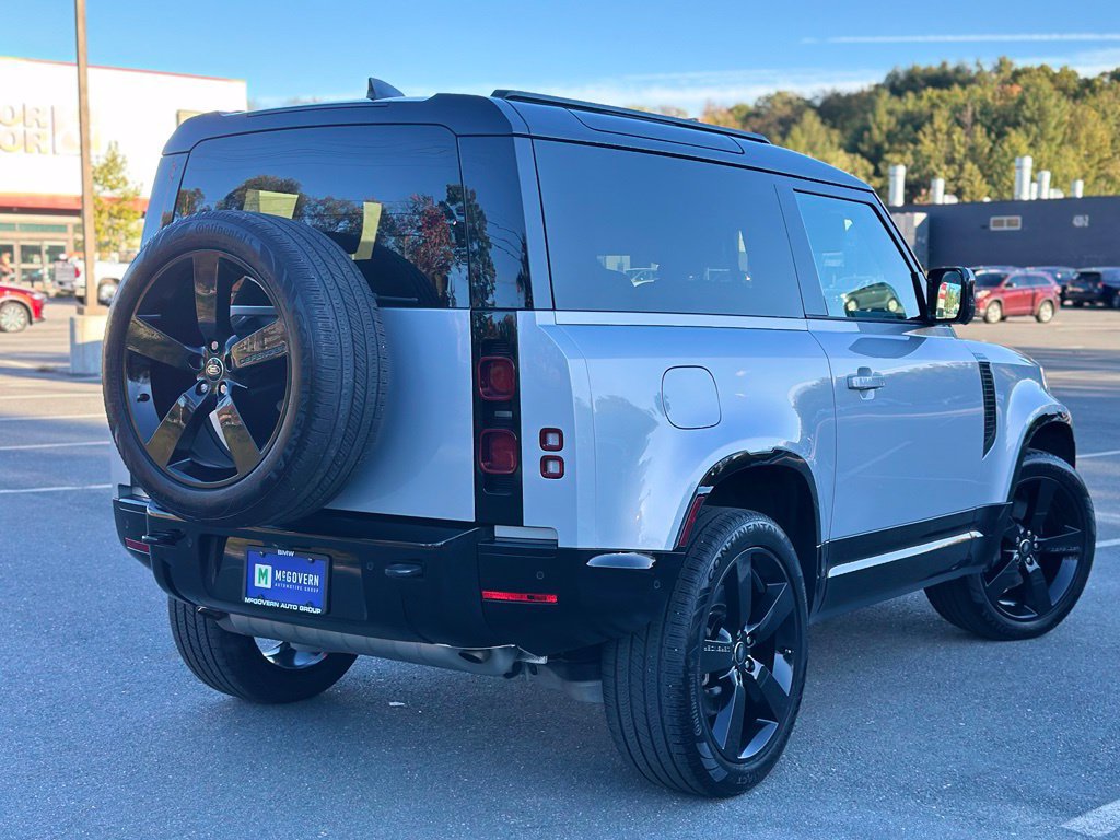 Used 2024 Land Rover Defender 90 X-Dynamic SE AWD/4WD image 7