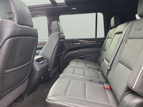Used 2024 Cadillac Escalade ESV Premium Luxury w/ Performance Package AWD/4WD image 9