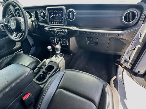 Certified 2023 Jeep Wrangler Unlimited Rubicon 4xe w/ Cold Weather Group AWD/4WD image 33