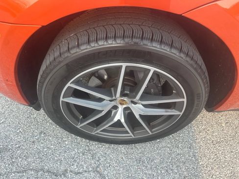 Used 2023 Porsche Macan AWD/4WD image 10