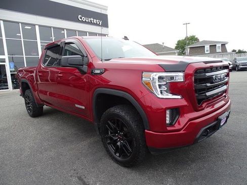 Used 2022 GMC Sierra 1500 Elevation w/ LPO, Elevation Black Package image 10