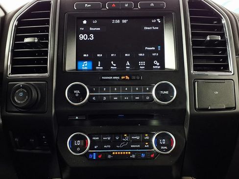 Used 2018 Ford Expedition Limited w/ Equipment Group 301A RWD image 24