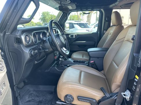 Used 2021 Jeep Wrangler Rubicon AWD/4WD image 16