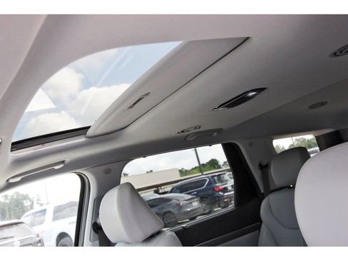 Used 2024 Hyundai Palisade SEL w/ Premium Package FWD image 27