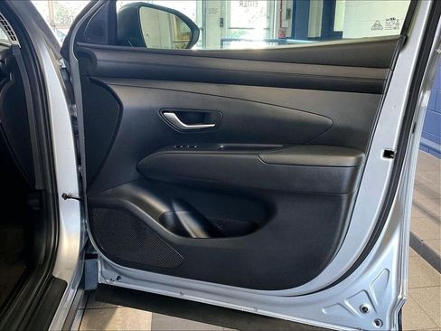 Used 2025 Hyundai Tucson SE AWD/4WD image 12