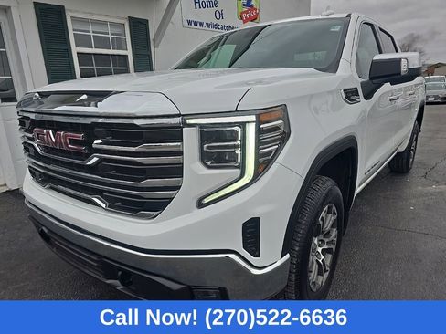 Used 2025 GMC Sierra 1500 SLT AWD/4WD image 3