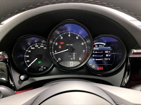 New 2026 Porsche Macan image 21