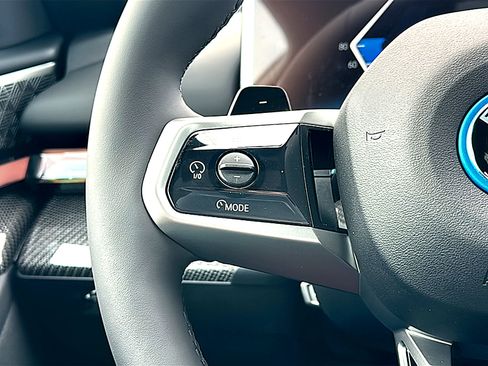 New 2026 BMW 550e xDrive AWD/4WD image 19