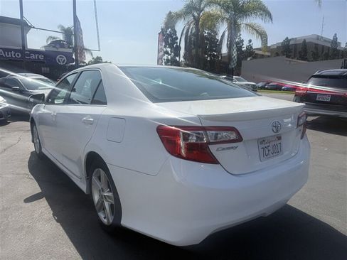 Used 2013 Toyota Camry SE FWD image 6