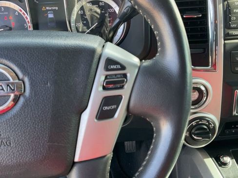 Used 2017 Nissan Titan PRO-4X w/ Pro-4x Convenience Package AWD/4WD image 20