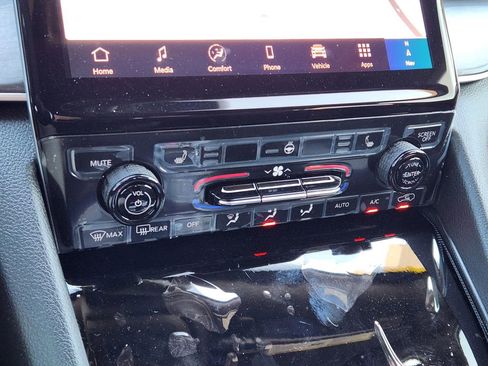 New 2025 Jeep Grand Cherokee L Limited image 14