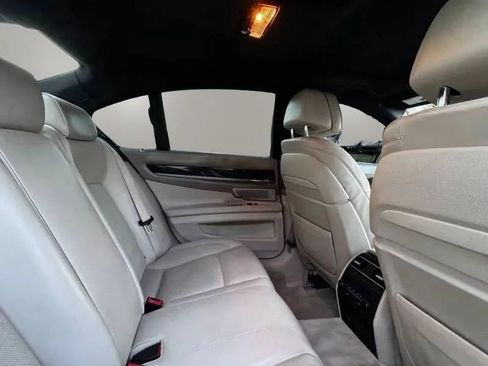 Used 2015 BMW 750i RWD image 11