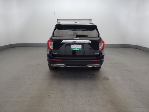 Used 2023 Ford Explorer XLT w/ Equipment Group 202A AWD/4WD image 6