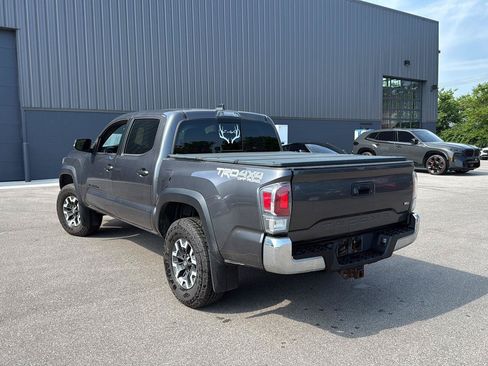 Used 2020 Toyota Tacoma TRD Off-Road AWD/4WD image 5